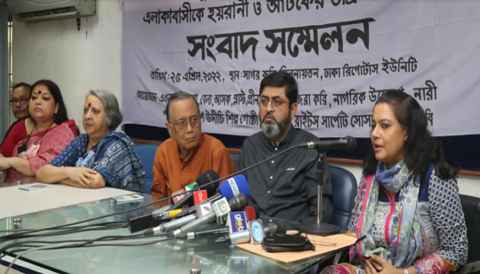 মাঠ রক্ষার আন্দোলনেও সরকারের   লেজে গোবরে অবস্থা