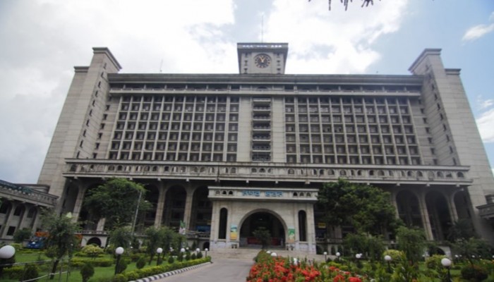 ঢাকায় নগরপিতা কে?