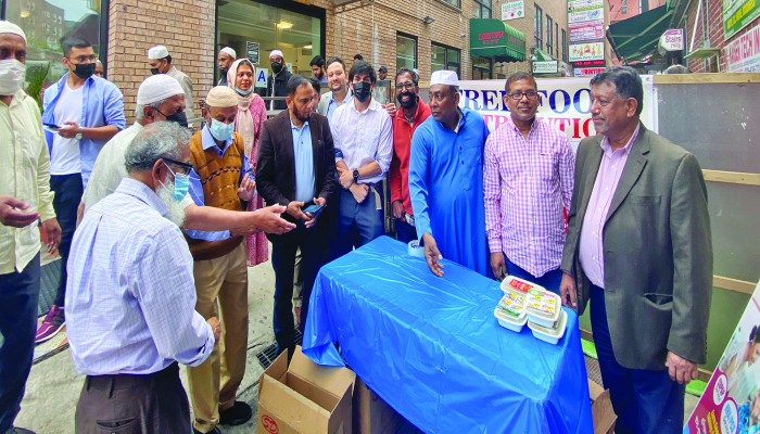 জেবিবিএ ও প্রিমিয়ারের খাবার বিতরণ