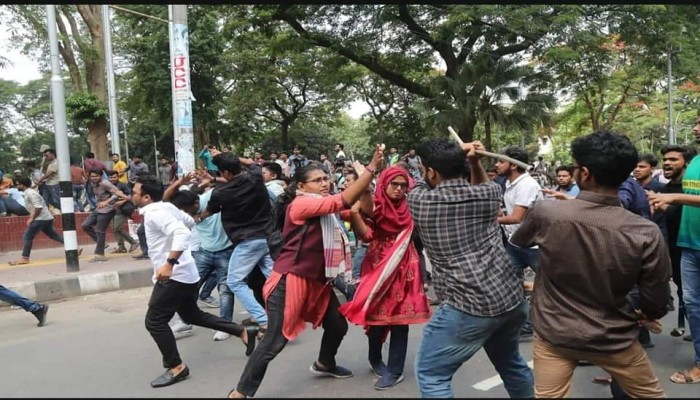 হঠাৎ কেন উত্তপ্ত ঢাবি ক্যাম্পাস