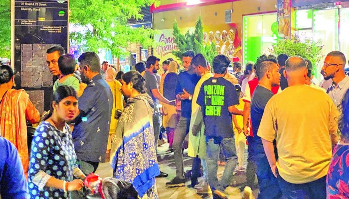 বাংলাদেশের চাঁদরাত এখন প্রবাসে