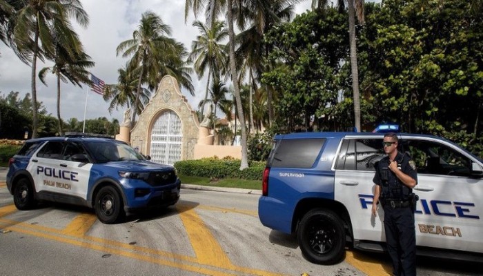 ট্রাম্পের বাড়ি থেকে তিন শতাধিক গোপন নথি জব্দ