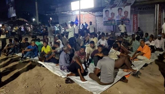 যাতায়াতের প্রতিবন্ধকতায় আগভাগেই এসেছেন, কাটিয়েছেন নির্ঘুম রাত