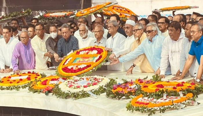 জিয়ার মাঝারে বিএনপির শ্রদ্ধা