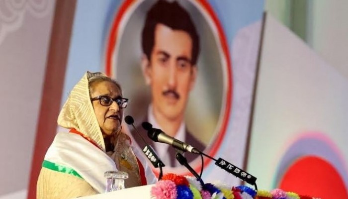 ওরা যতই বলুক, বিভ্রান্ত হবার কিছু নেই, আমরা এগিয়ে যাচ্ছি-  প্রধানমন্ত্রী শেখ হাসিনা