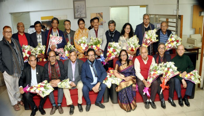 জাতীয় প্রেস ক্লাবের নবনির্বাচিত কমিটির দায়িত্ব গ্রহণ