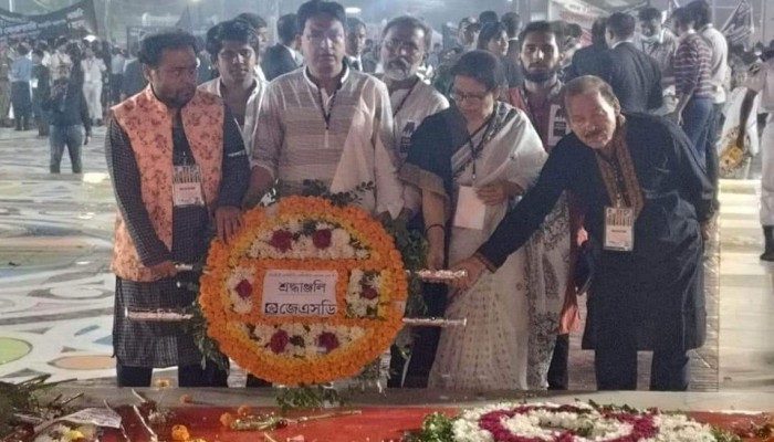 ক্ষমতার দম্ভ শহীদ মিনারকেও কলঙ্কিত করছে