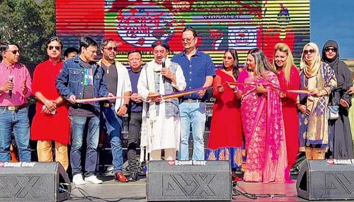 বছরের প্রথম সফল পথমেলা শো টাইমের