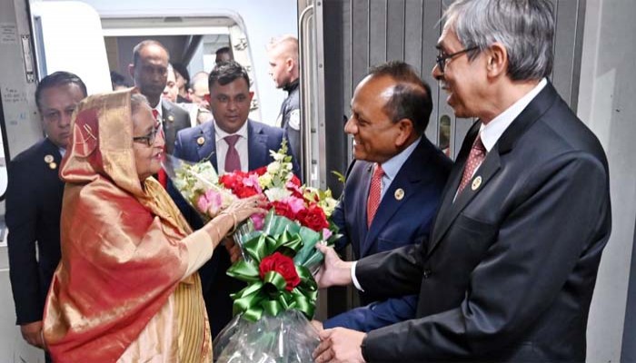 চ্যালেঞ্জিং সফরে প্রধানমন্ত্রী শেখ হাসিনা