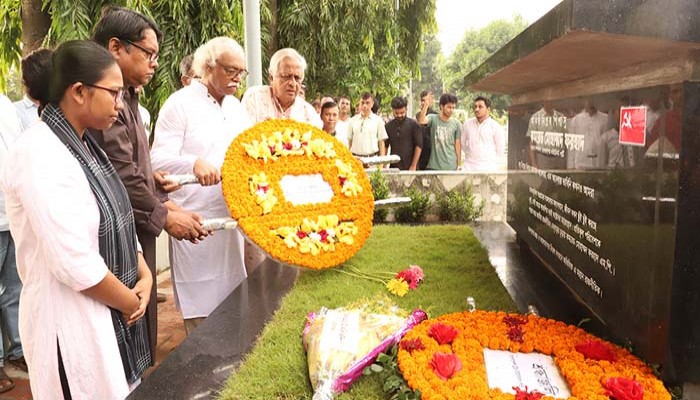 ‘বিদেশি শক্তির ওপর নির্ভর করে গণতন্ত্র প্রতিষ্ঠা করা যায় না’