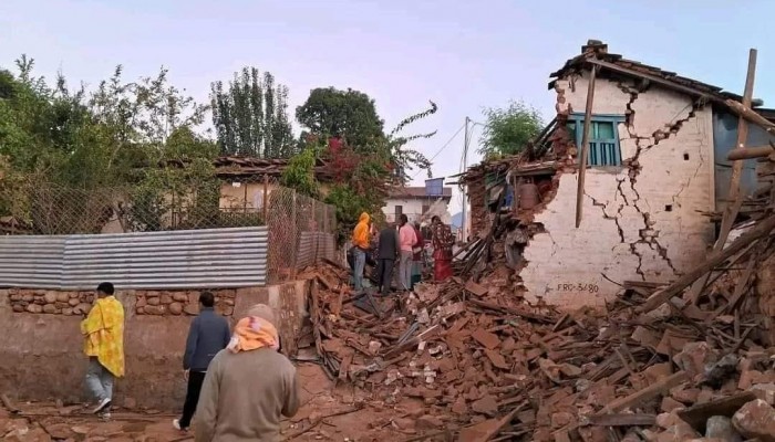 ভুমিকম্পে নেপালে ১২৮ মৃত্যু  আহত শতাধিক বহু ক্ষয়ক্ষতি