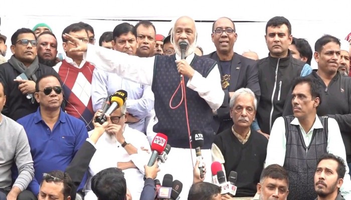 জোটের প্রার্থী গৃহপালিত বিরোধী দলের প্রার্থীরা নির্বাচনের সমালোচনা করছে-মঈন খান