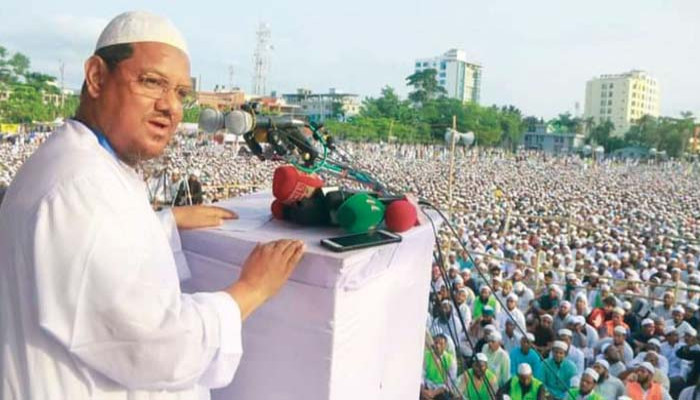 কারিকুলামে বিকৃত ধ্যানধারণা অন্তর্ভুক্তিতে অভিভাবকরা দুশ্চিন্তায় : চরমোনাই পীর