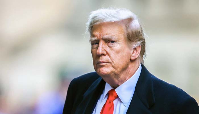 ডোনাল্ড ট্রাম্পের বন্দুকের লাইসেন্স প্রত্যাহার হবে