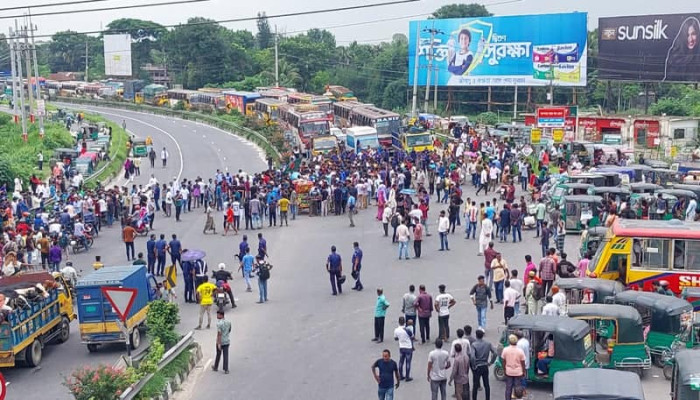 কোটা বিরোধী আন্দোলনে আজ ‘বাংলা ব্লকেড’ কর্মসূচি
