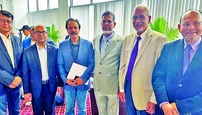 প্রবাসীদের ১৩ দফা কনসাল জেনারেলের কাছে হস্তান্তর