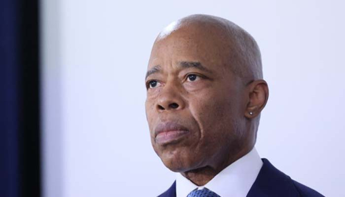 একাধিক দুর্নীতির তদন্তের সম্মুখীন মেয়র অ্যাডামস