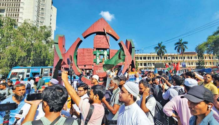 আ.লীগের জন্য হিতে বিপরীত হলো যে ঘটনা