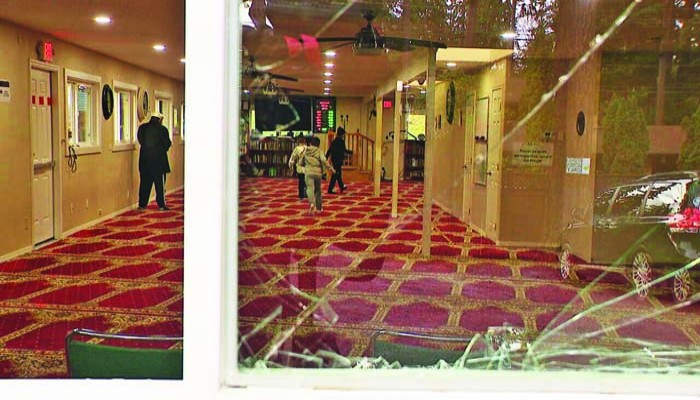 কেন্টের মসজিদে ভাঙচুর : কম্যুনিটিতে আতঙ্ক