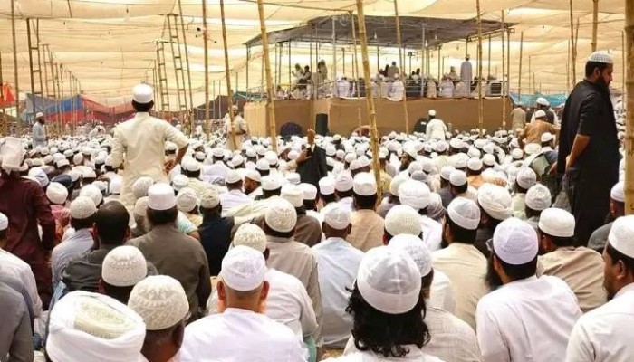 আখেরি মুনাজাতে শেষ হলো ইজতেমার প্রথম পর্ব