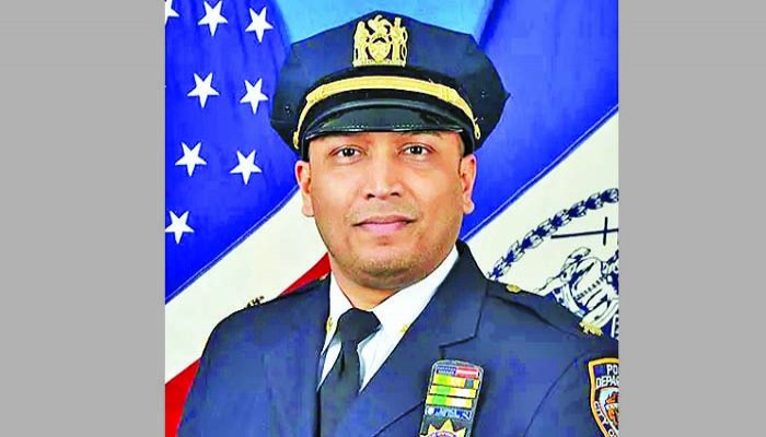 নিউইয়র্ক পুলিশে ইন্সপেক্টর পদে প্রথম বাংলাদেশি-আমেরিকানের পদোন্নতি
