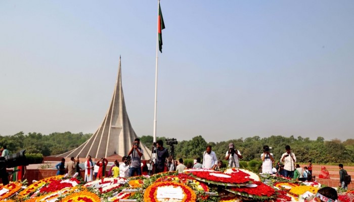 মহান স্বাধীনতা দিবসে শ্রদ্ধা ও ভালোবাসায় জাতির বীর সন্তানদের স্মরণ