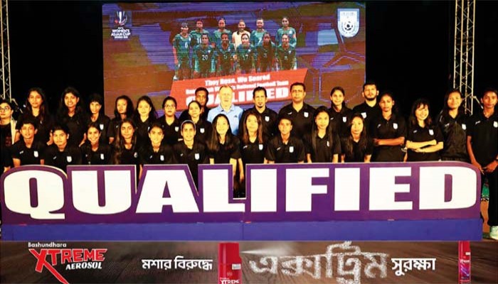 মধ্যরাতের সংবর্ধনা শেষ পর্যন্ত প্রহসনে পরিণত