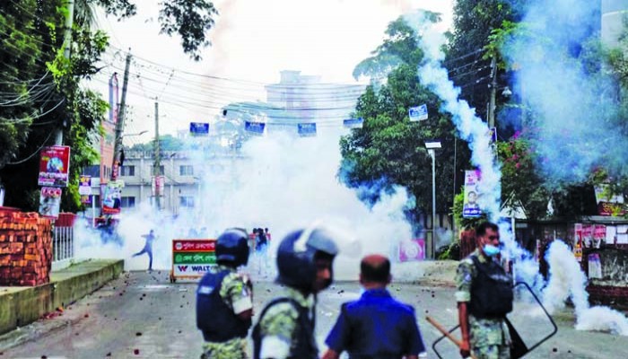 গোপালগঞ্জ রণক্ষেত্র হওয়ার দায় কার?
