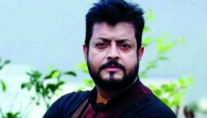 সংসারে ফাটলের গুঞ্জন যারা ছড়ায় তারা পাগল