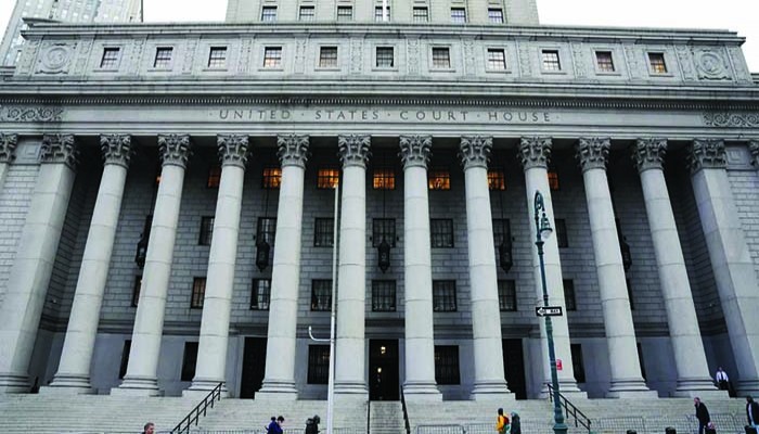 ৭৫ দেশের অভিবাসনে নিষেধাজ্ঞা : ট্রাম্প প্রশাসনের বিরুদ্ধে মামলা