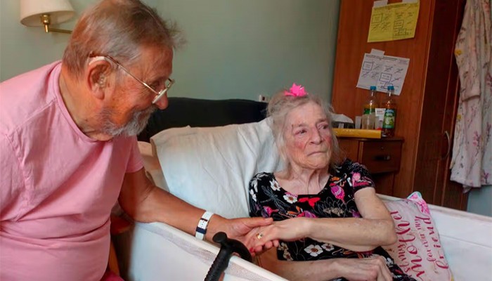 তিন নীতি পরিবর্তনে বয়স্কদের হেলথ কেয়ারে গুরুতর প্রভাব ফেলতে পারে