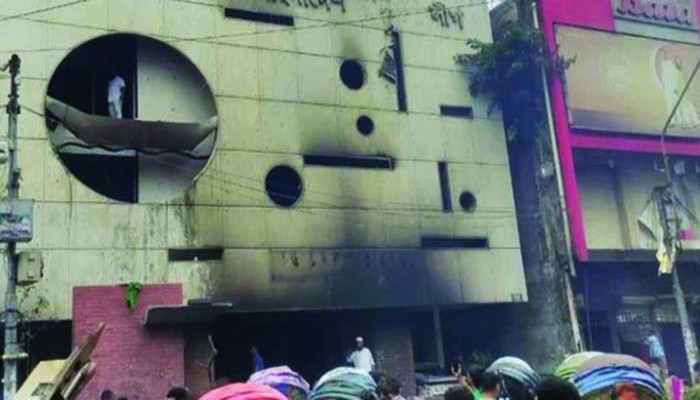 অস্তিত্ব সঙ্কটে আওয়ামী লীগ