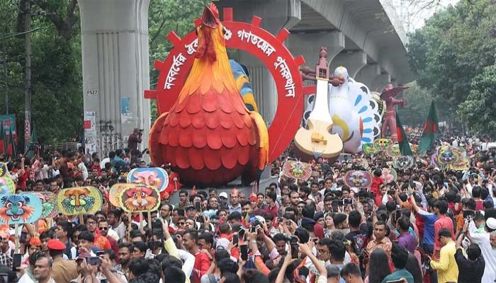 উজ্জীবিত নববর্ষ উদযাপন যে বার্তা দিয়ে গেল