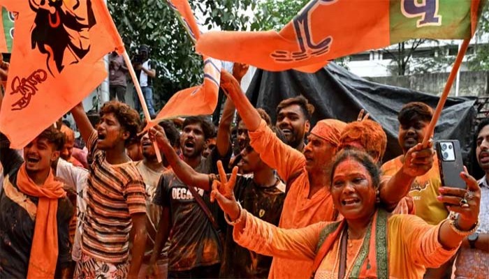 পশ্চিমবঙ্গের পরিবর্তনের প্লাবনের ঢেউ বাংলাদেশে আছড়ে পড়বে কি?